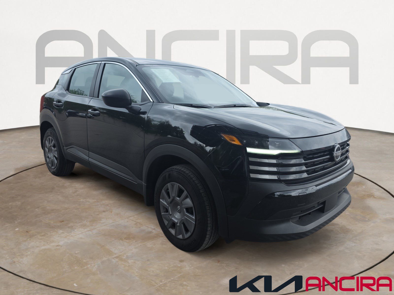 Used 2025 Nissan Kicks S image 1