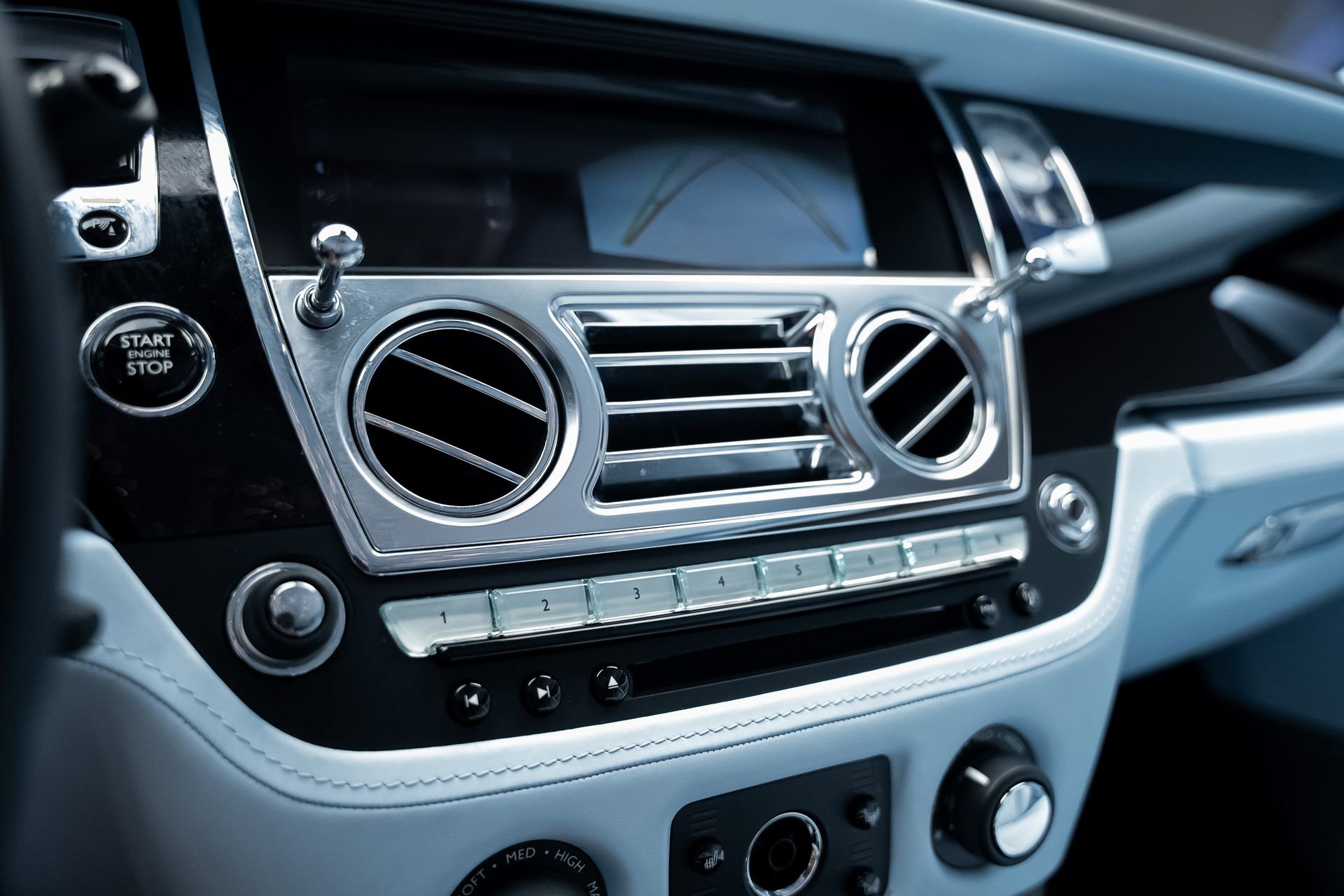 Used 2019 Rolls-Royce Wraith image 50