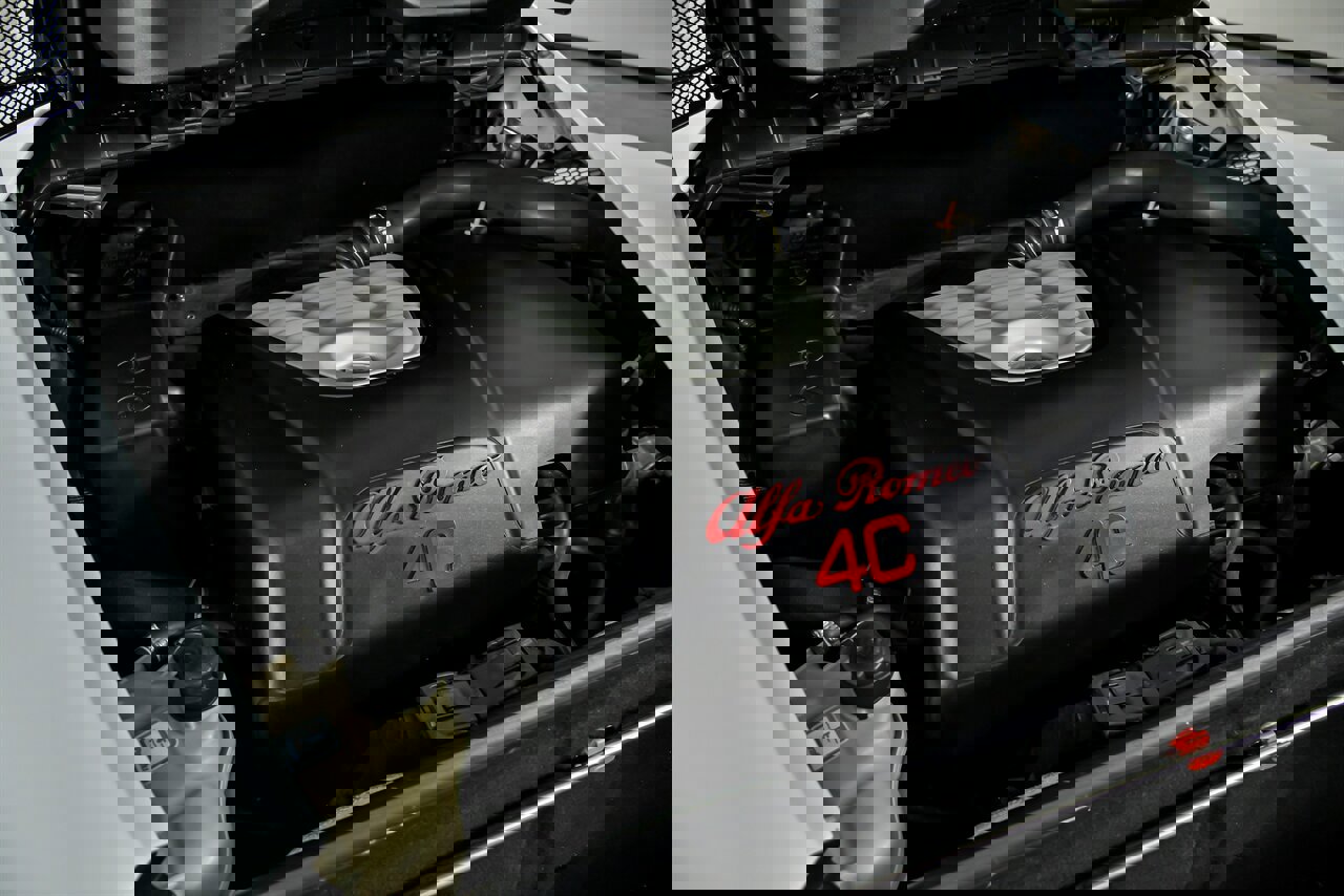 Used 2015 Alfa Romeo 4C Coupe w/ Leather Interior Group image 16