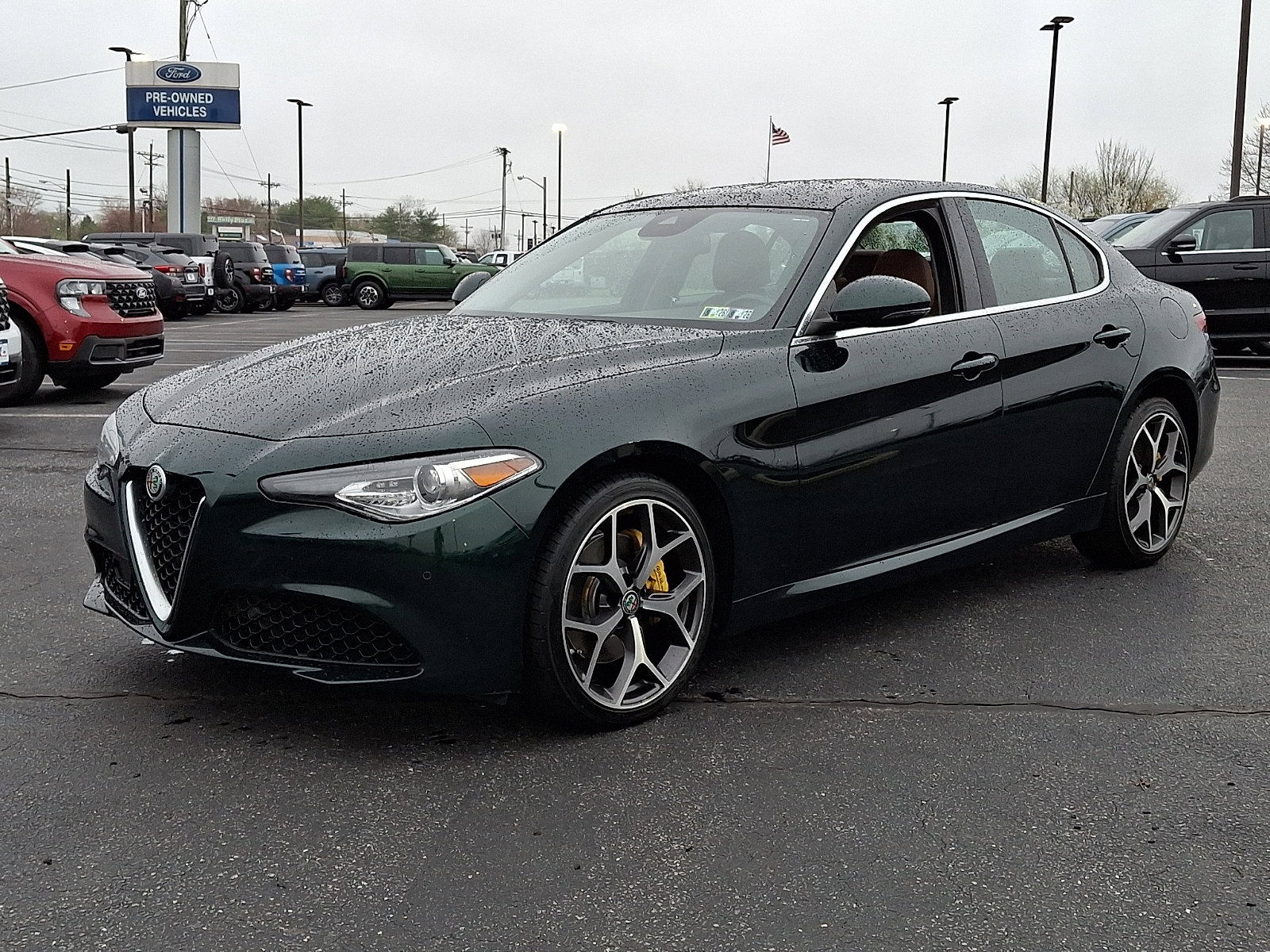 Used 2020 Alfa Romeo Giulia Ti w/ Active Blind Spot Package image 3