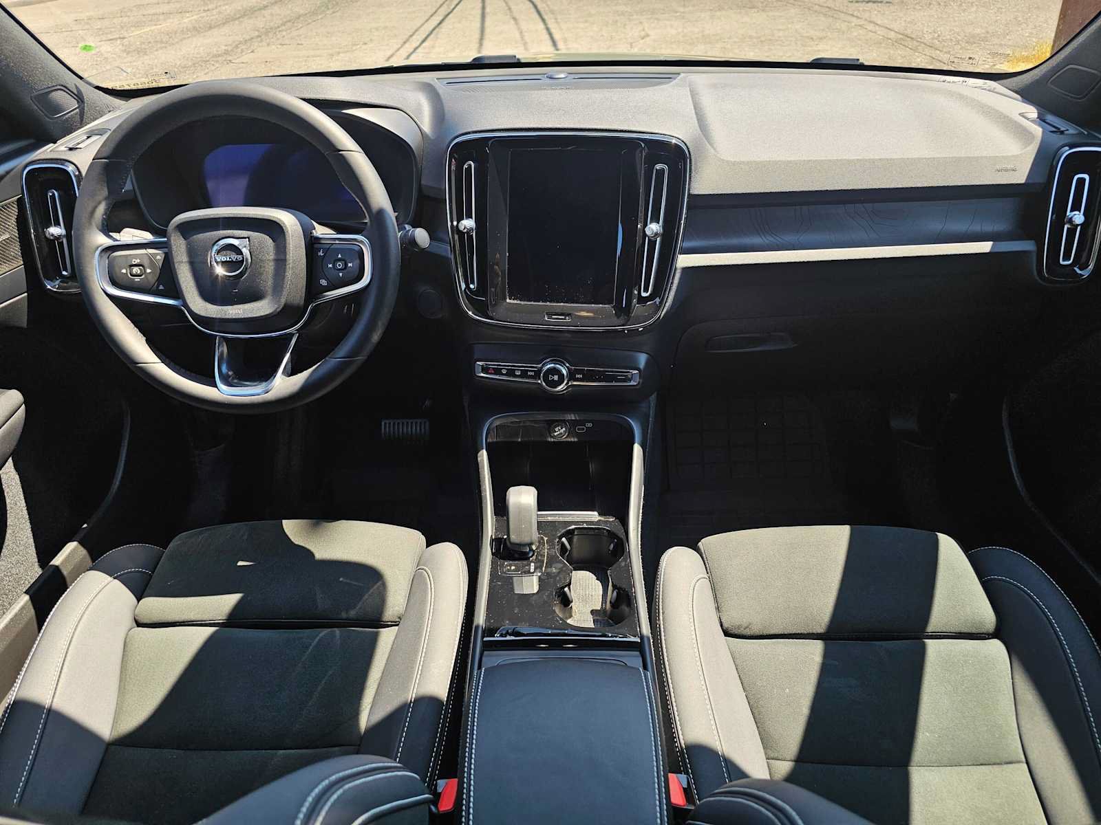 Certified 2023 Volvo C40 P8 Recharge Ultimate w/ Protection Package Premier AWD/4WD image 19
