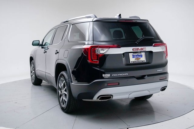 Used 2023 GMC Acadia SLE w/ Driver Convenience Package image 4