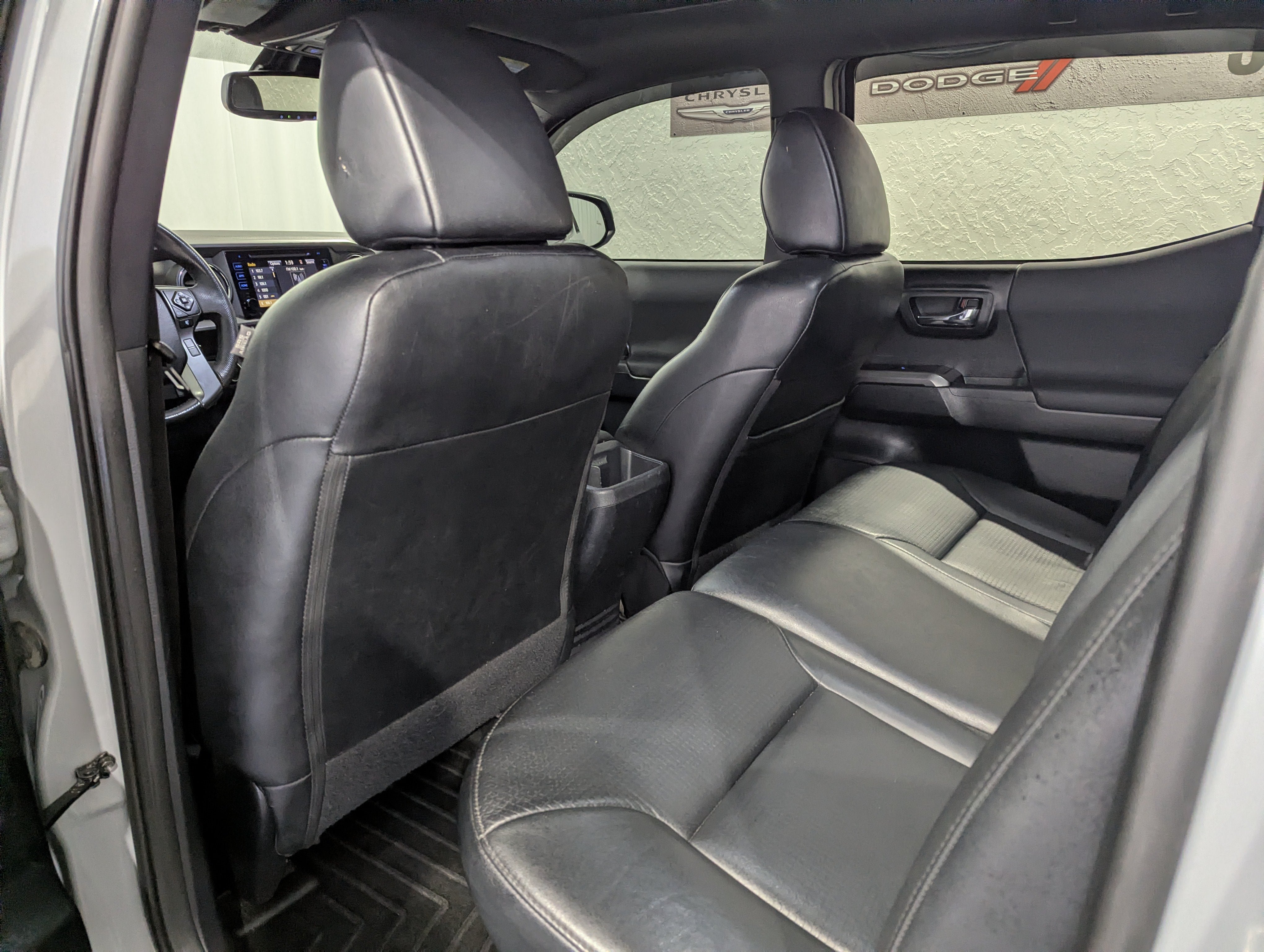 Used 2019 Toyota Tacoma TRD Off-Road AWD/4WD image 11
