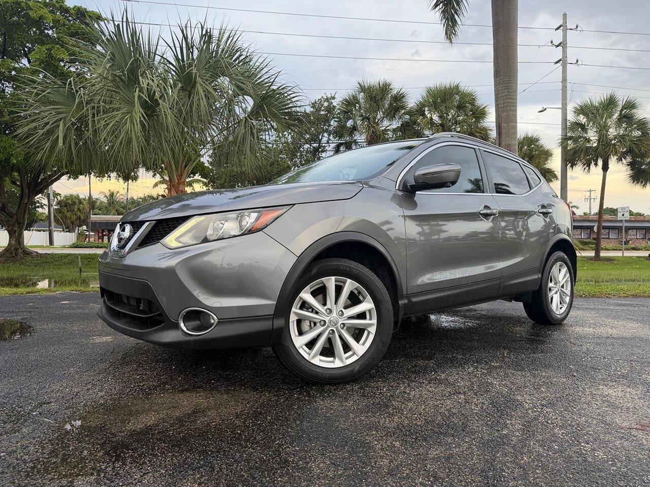 Used 2017 Nissan Rogue Sport SV w/ SV Premium Package