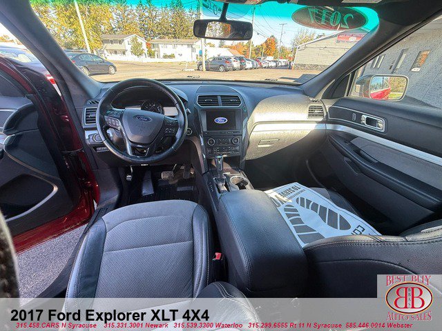 Used 2017 Ford Explorer XLT w/ Equipment Group 202A AWD/4WD image 15