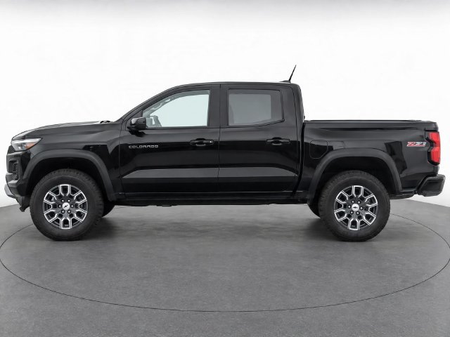 Used 2024 Chevrolet Colorado Z71 w/ Z71 Convenience Package 2 AWD/4WD image 6