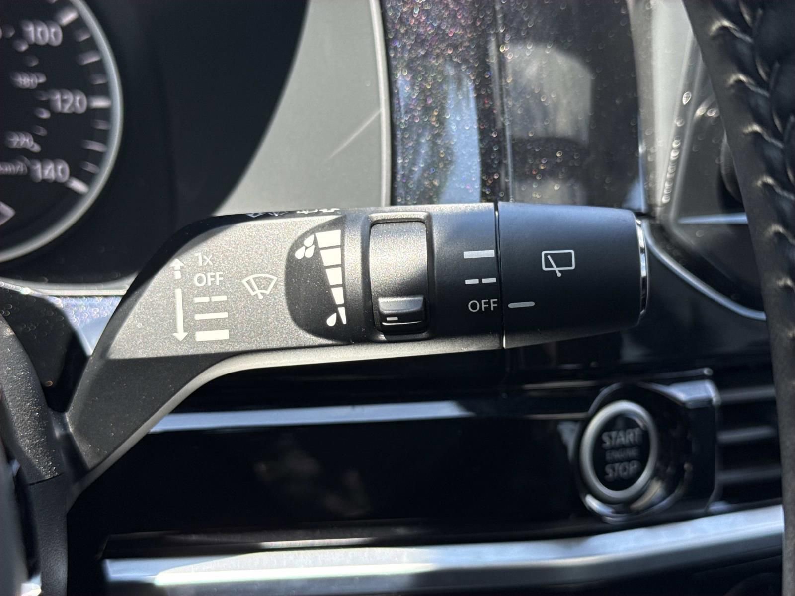 Used 2024 Nissan Pathfinder SL w/ SL Premium Package AWD/4WD image 17