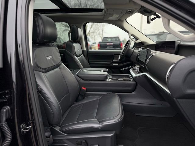 Certified 2025 Ford Expedition Platinum image 21