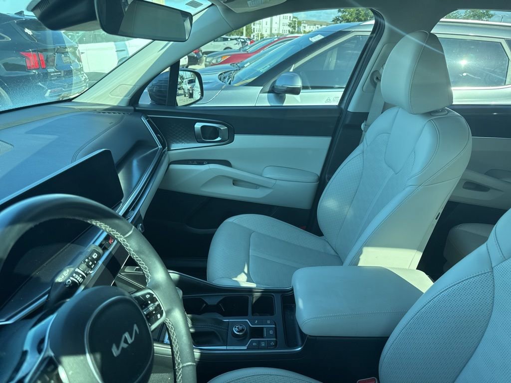 Certified 2024 Kia Sorento EX FWD image 9
