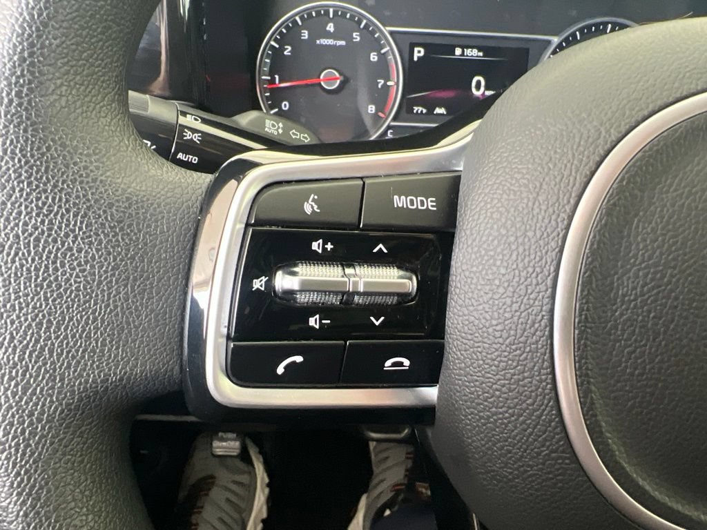 Certified 2022 Kia Sorento LX FWD image 50