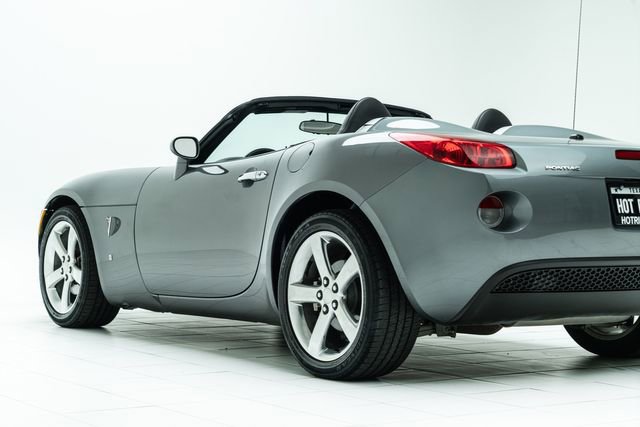 Used 2007 Pontiac Solstice Convertible w/ Premium Package RWD image 18