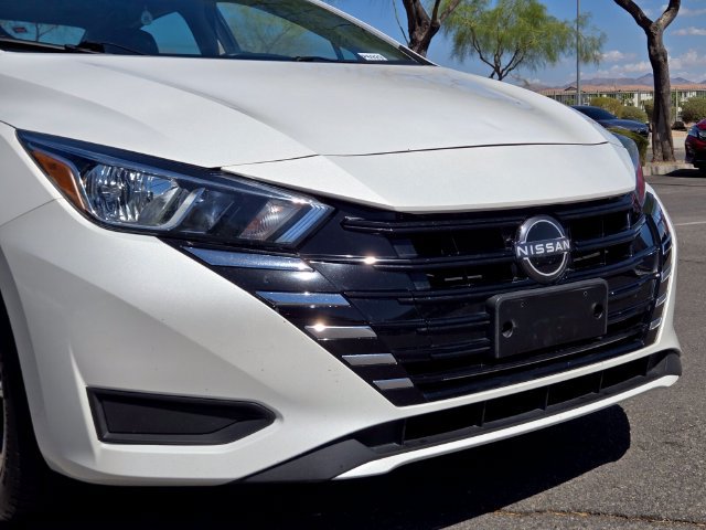 Used 2024 Nissan Versa SV FWD image 9