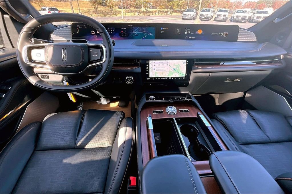 New 2025 Lincoln Navigator Black Label image 5