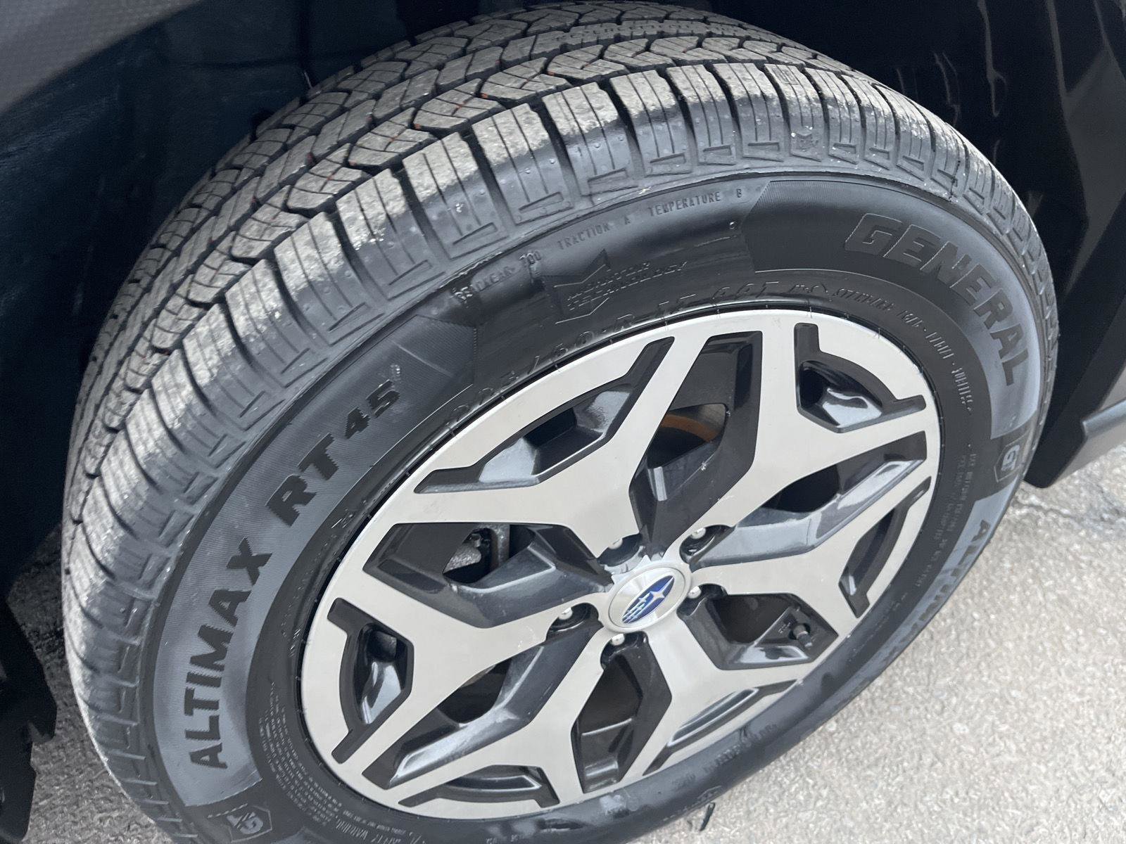 Used 2023 Subaru Forester Premium image 9