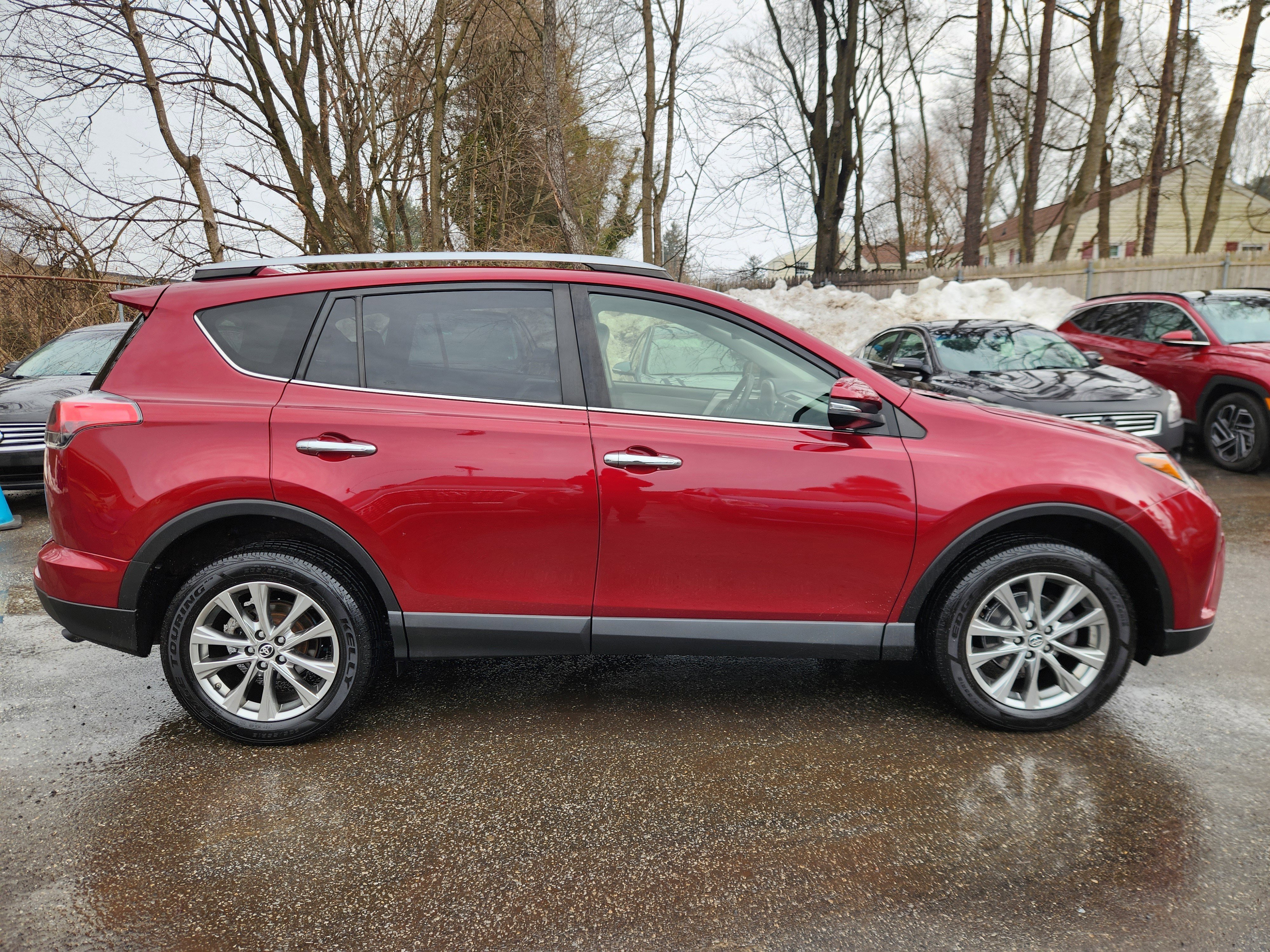 Used 2018 Toyota RAV4 Limited w/ All Weather Liner Package image 32