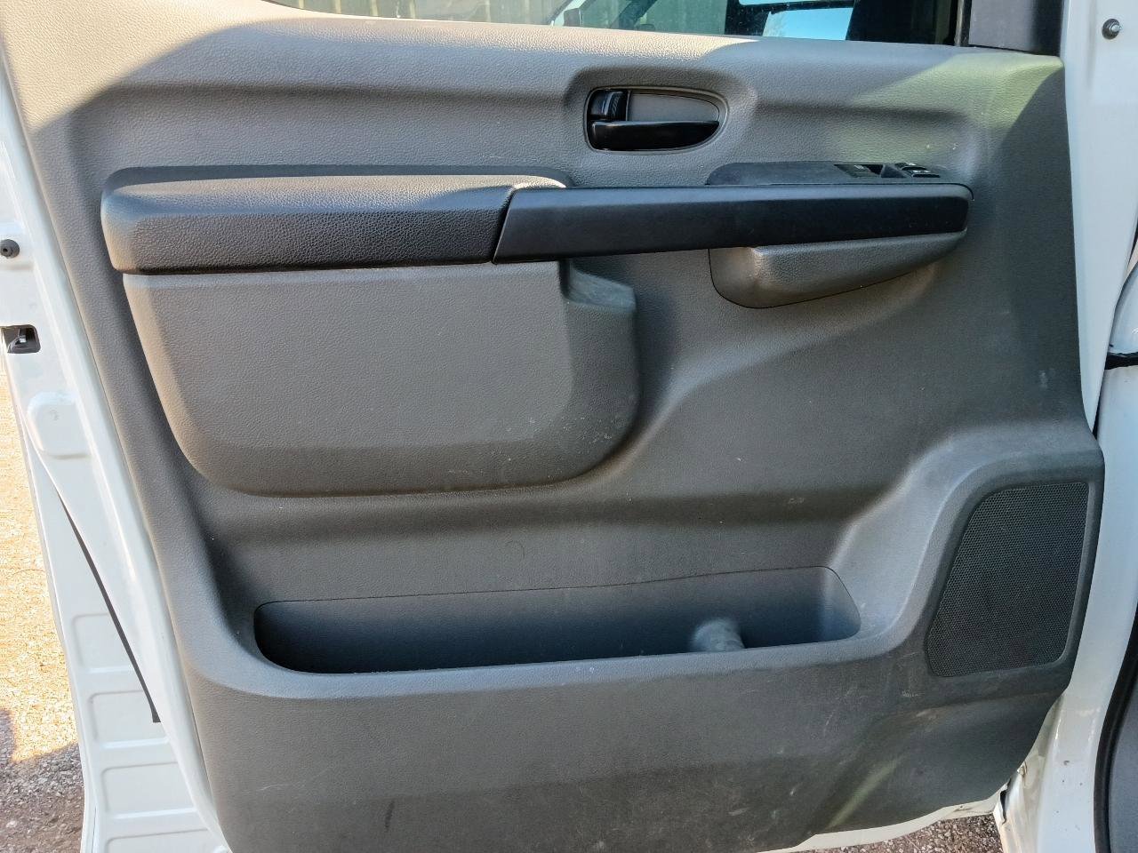 Used 2020 Nissan NV 1500 SV image 9