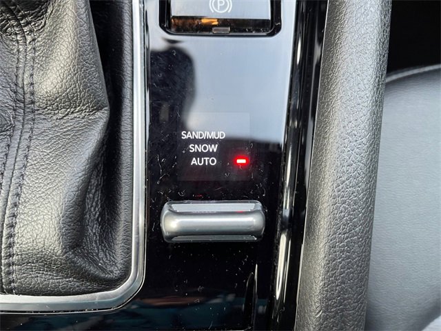 Used 2024 Jeep Compass Limited image 23