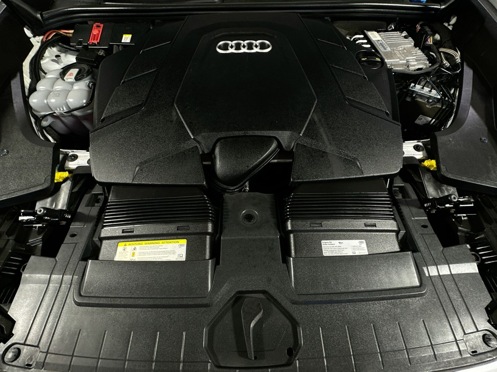 Used 2019 Audi Q8 Premium Plus image 40