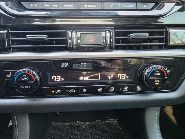 Used 2022 Nissan Pathfinder SV w/ SV Premium Package image 21