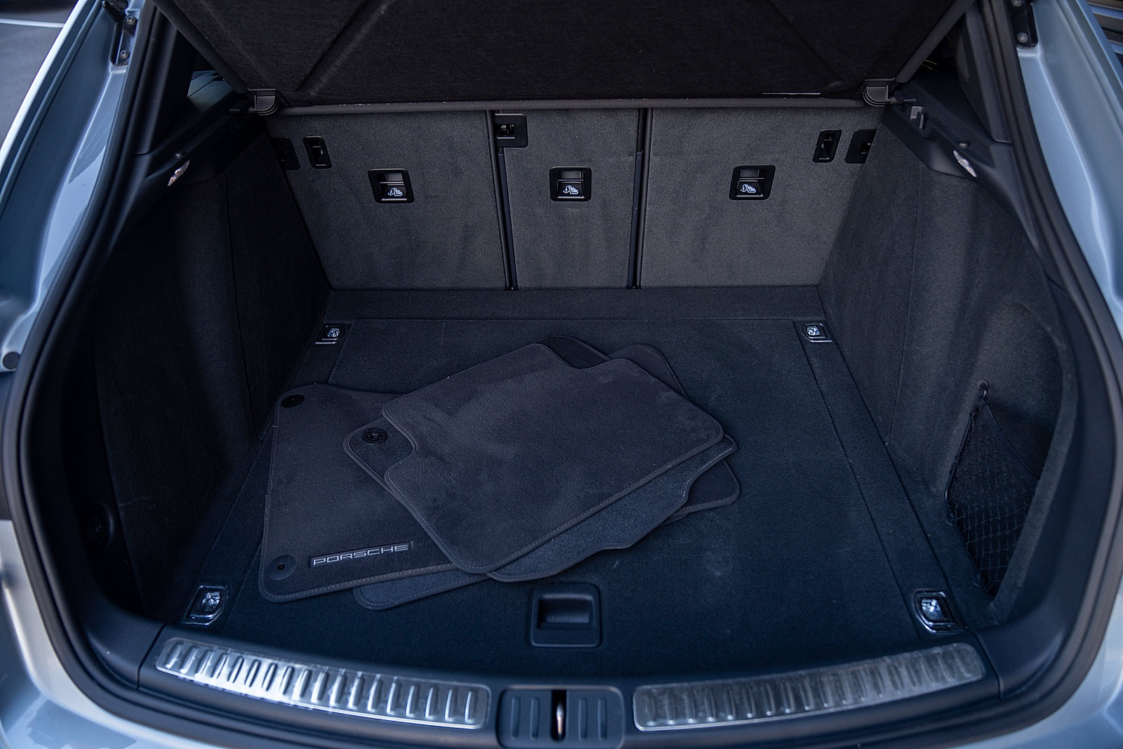 Certified 2025 Porsche Macan image 21