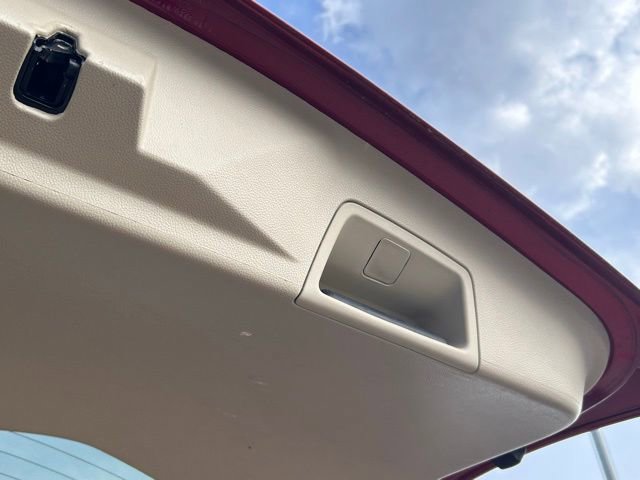 Used 2016 Cadillac SRX Luxury w/ Driver Assist Package FWD image 13