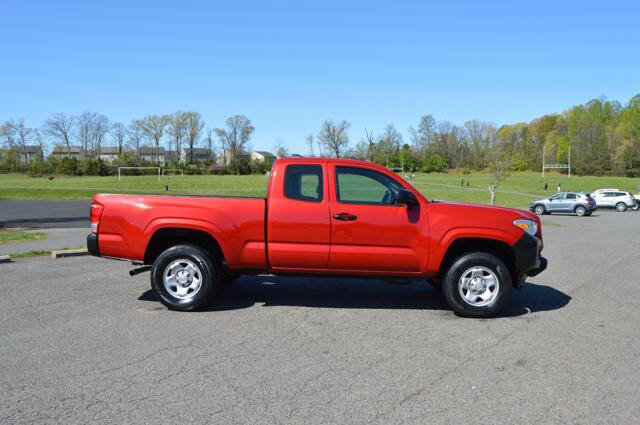 Used 2017 Toyota Tacoma 4x4 Access Cab image 53