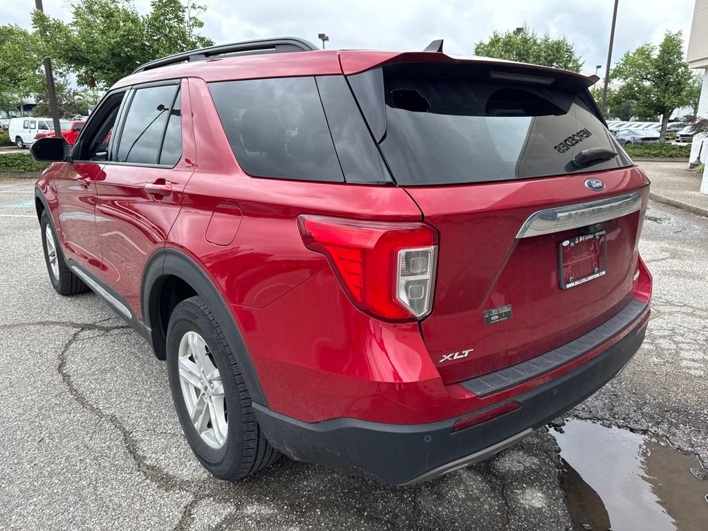 Used 2024 Ford Explorer XLT w/ Equipment Group 202A AWD/4WD image 10