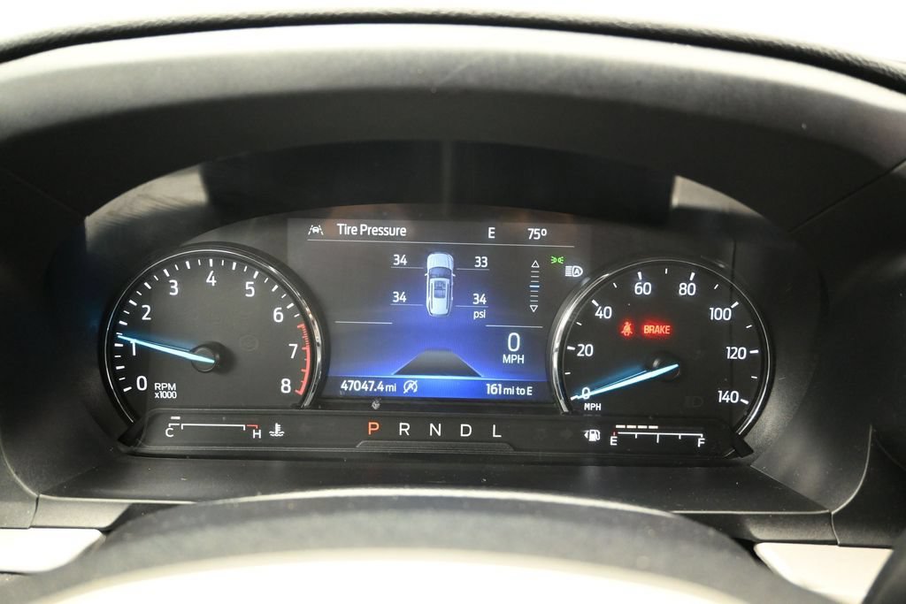 Used 2023 Ford Explorer XLT w/ Equipment Group 202A AWD/4WD image 26