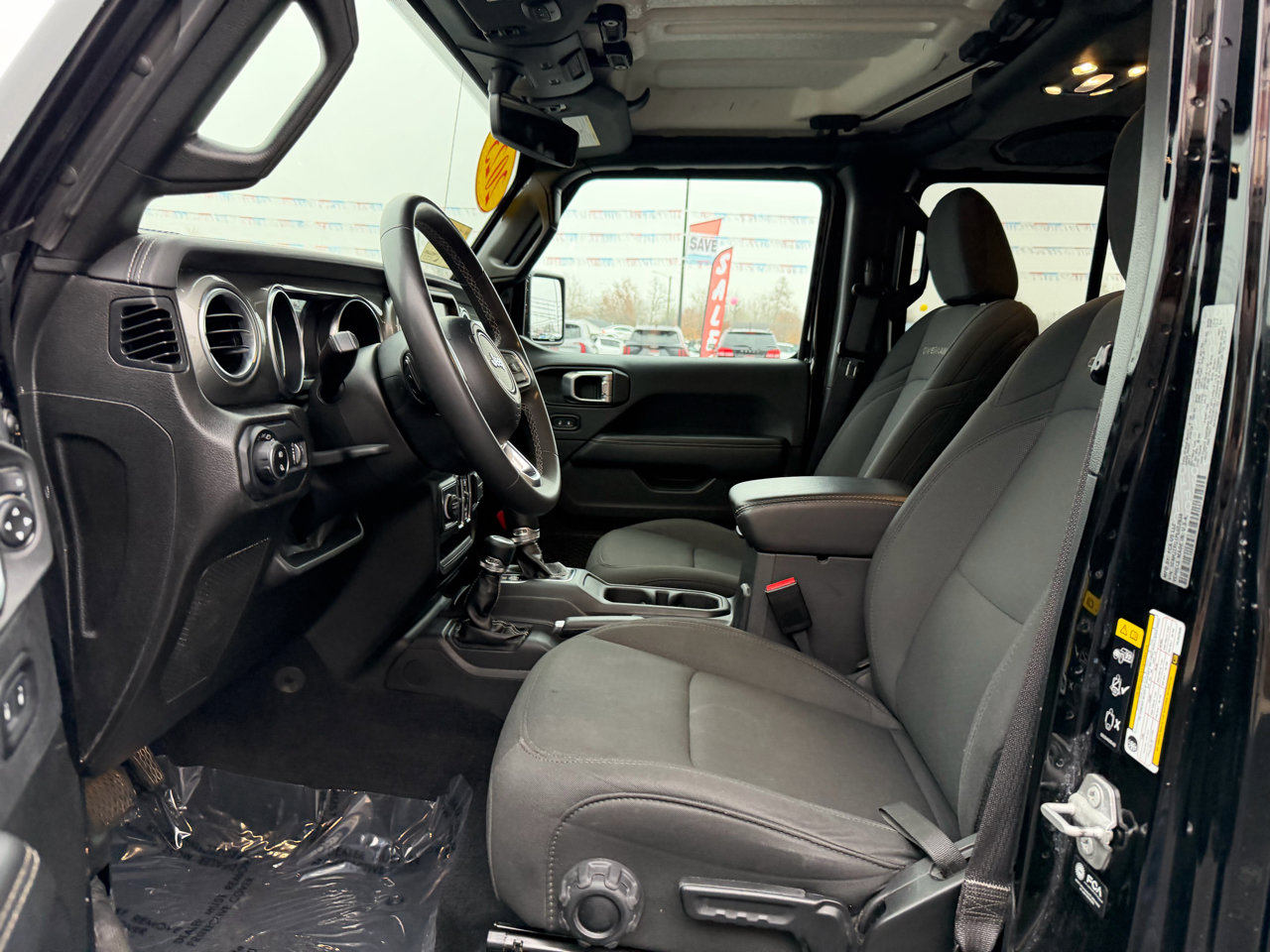 Used 2023 Jeep Gladiator Overland image 14