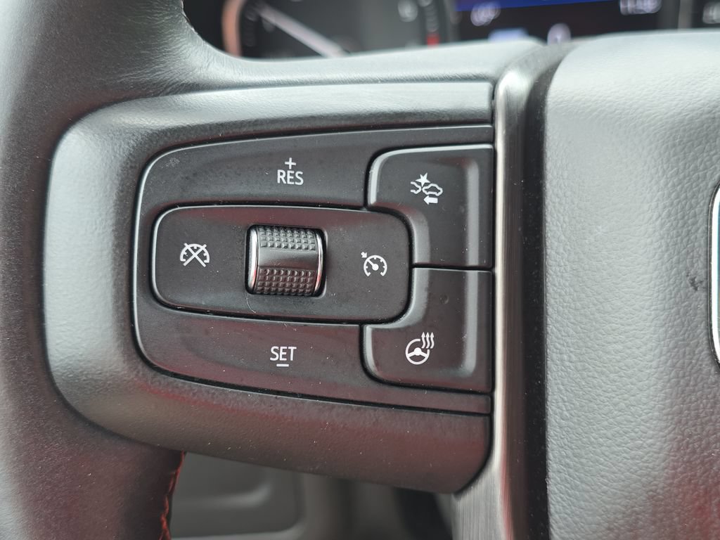 Used 2021 GMC Yukon XL AT4 w/ AT4 Premium Package AWD/4WD image 19