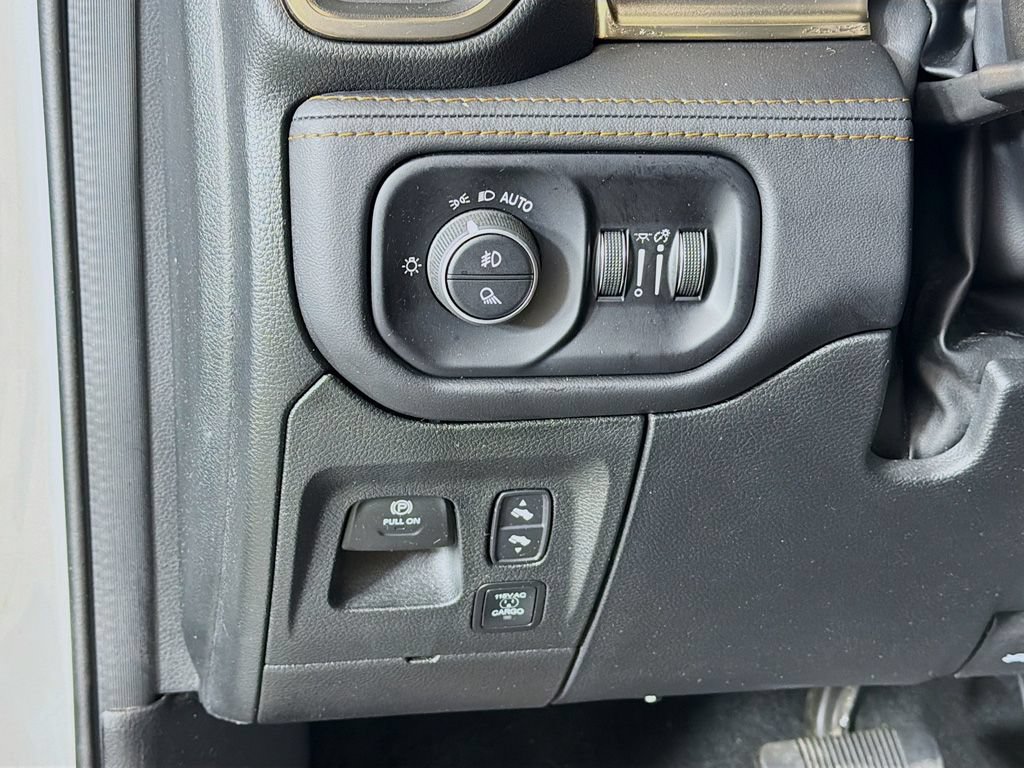 Used 2024 RAM 1500 Limited AWD/4WD image 34