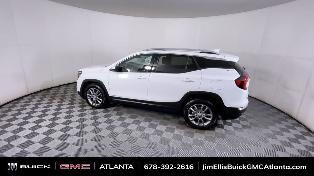 Used 2023 GMC Terrain SLT image 7