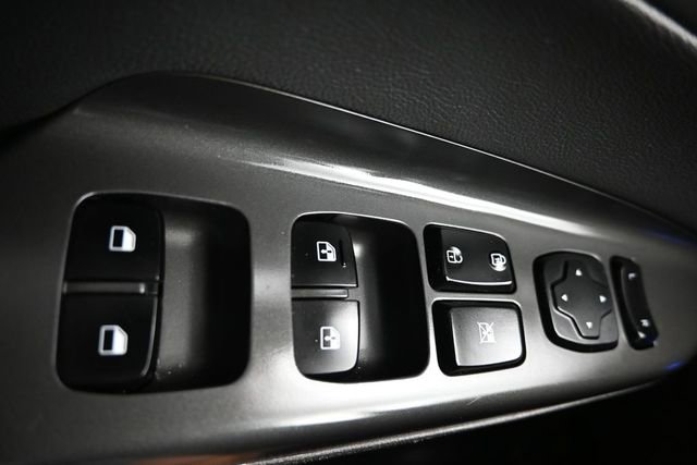 Used 2021 Hyundai Kona Limited w/ Cargo Package FWD image 29