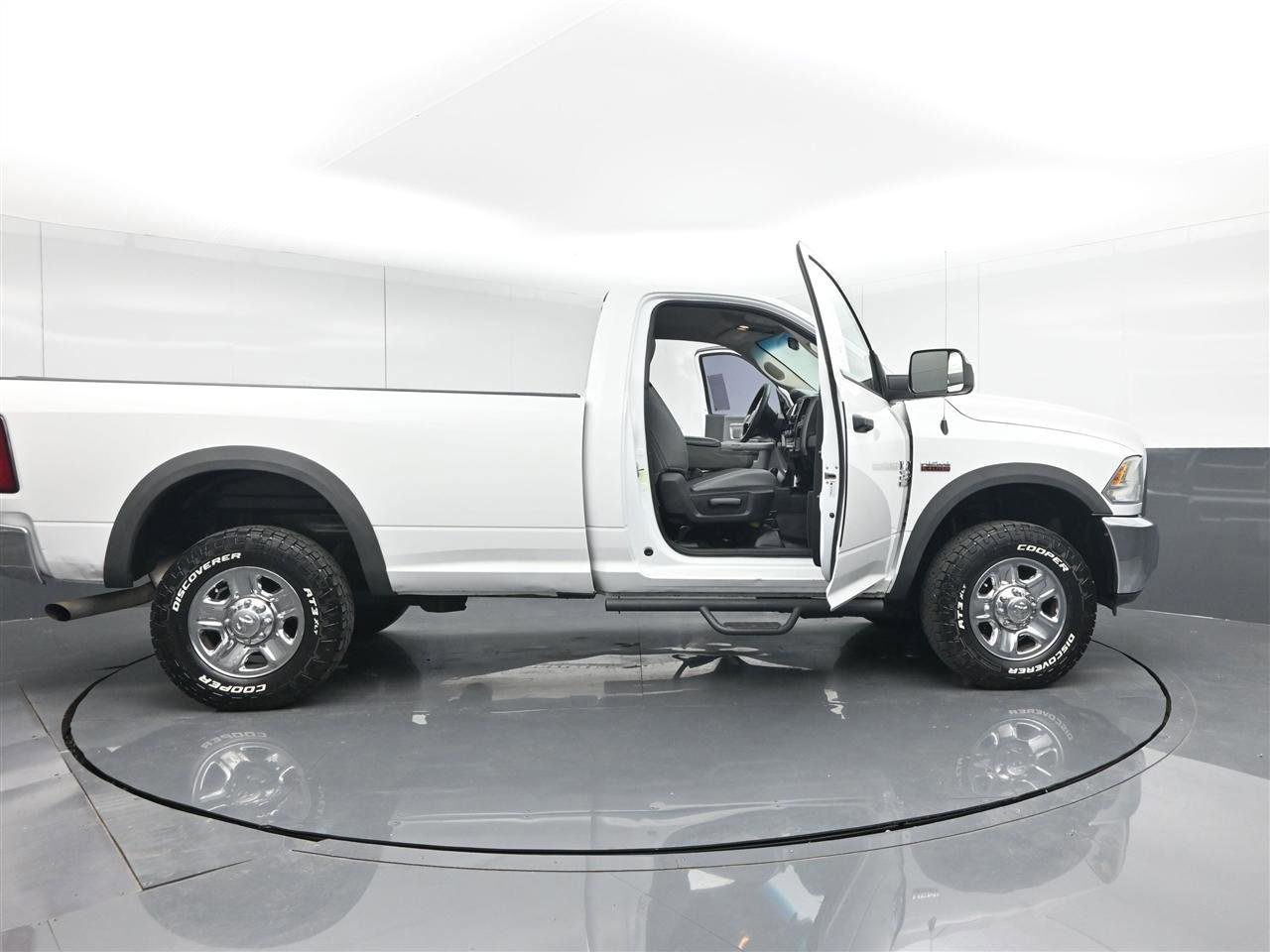 Used 2017 RAM 2500 Tradesman w/ Chrome Appearance Group image 40