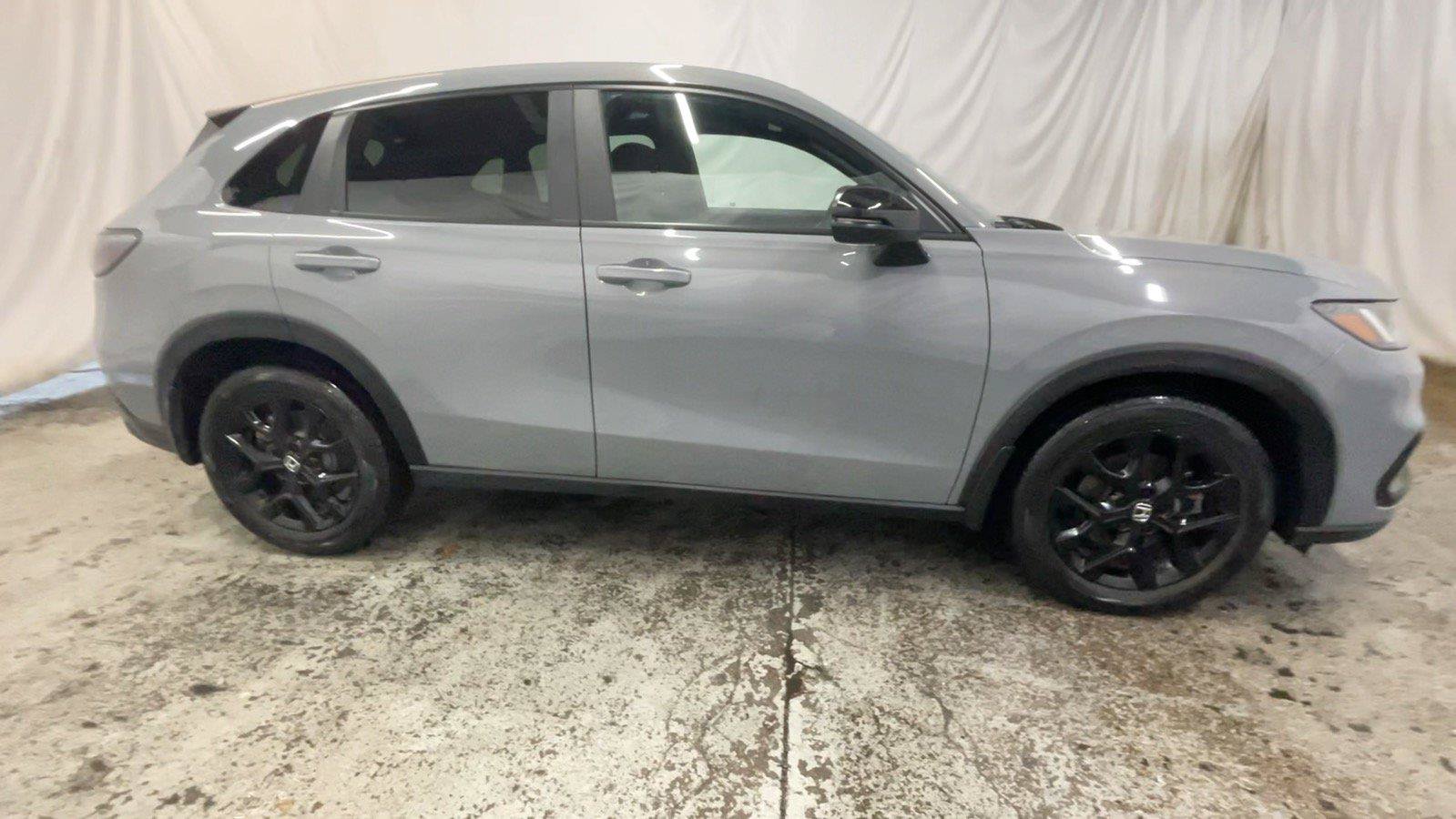 Used 2025 Honda HR-V Sport image 5