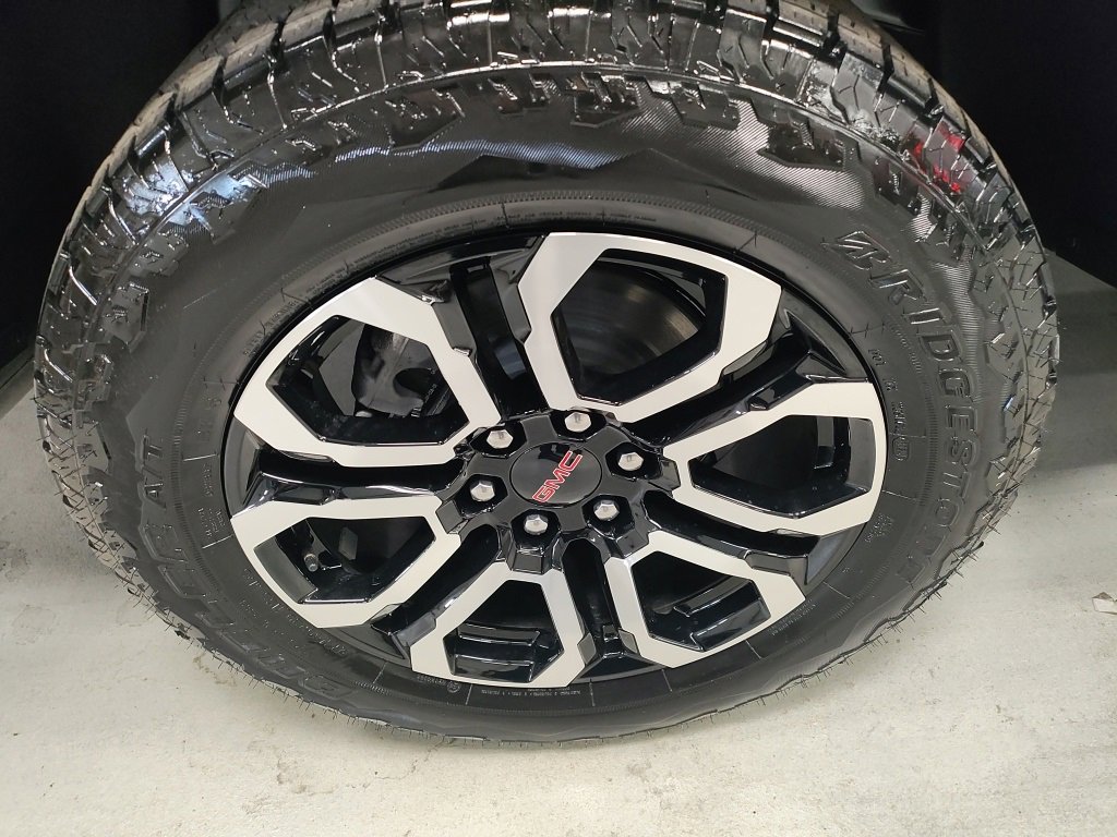 New 2026 GMC Canyon AT4 w/ Technology Plus Package image 3