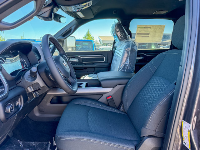 New 2026 RAM 3500 Big Horn AWD/4WD image 15