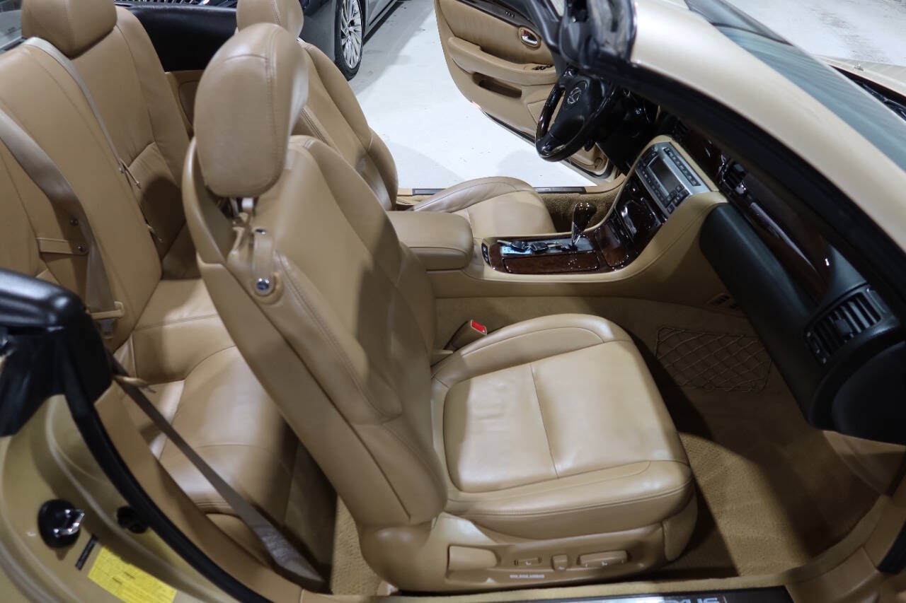 Used 2006 Lexus SC 430 Convertible w/ Preferred Accessory Pkg RWD image 12