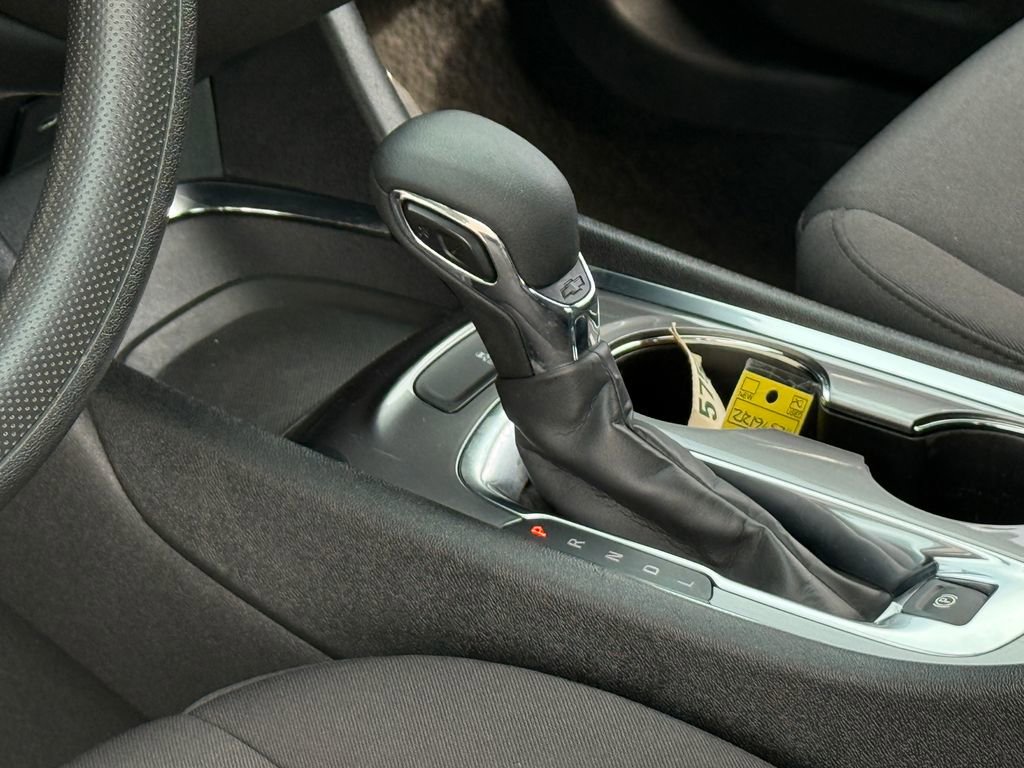 Used 2023 Chevrolet Malibu LT image 19