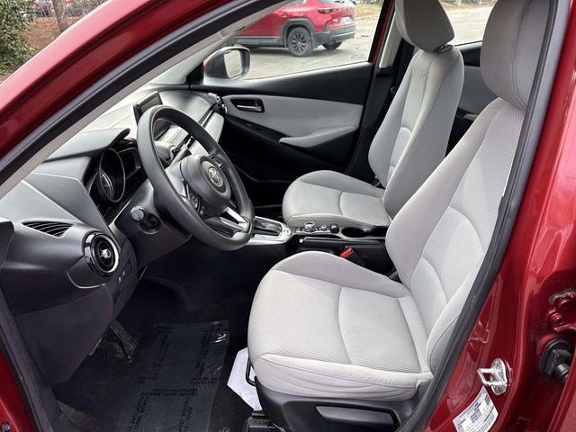 Used 2019 Toyota Yaris LE image 14