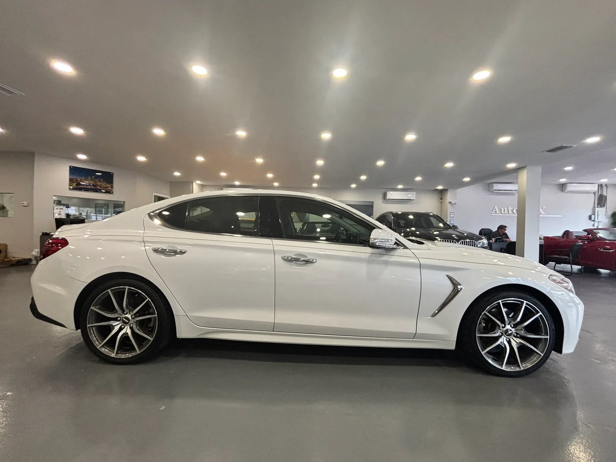 Used 2020 Genesis G70 2.0T w/ Prestige Package RWD image 8
