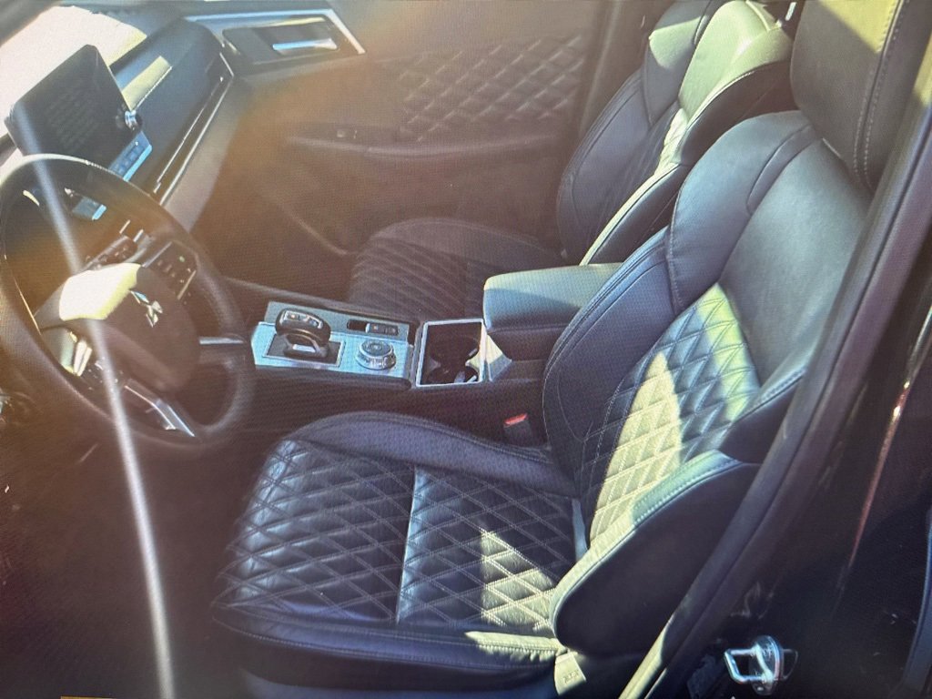 Used 2024 Mitsubishi Outlander SEL image 10