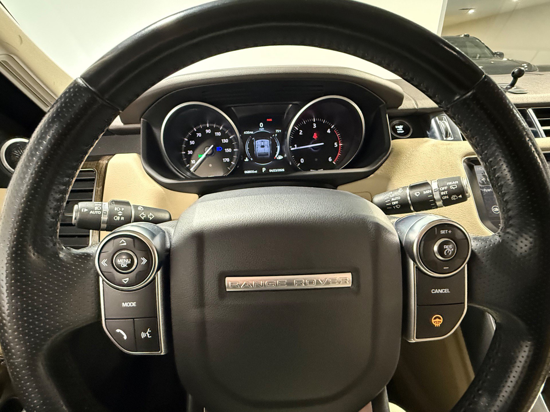 Used 2017 Land Rover Range Rover Sport SE AWD/4WD image 13
