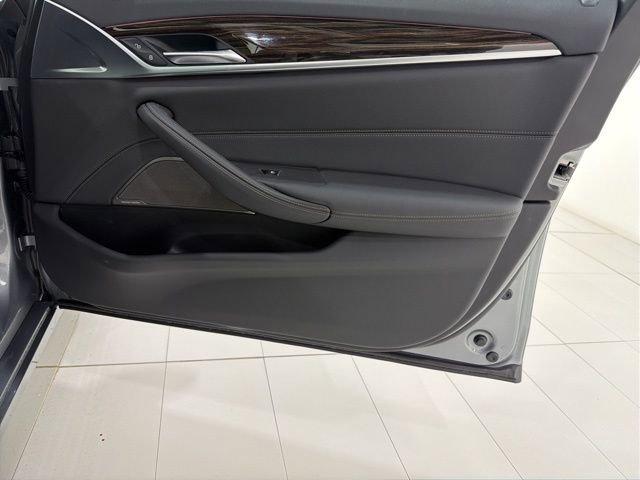 Certified 2023 BMW 530i xDrive w/ Premium Package image 18
