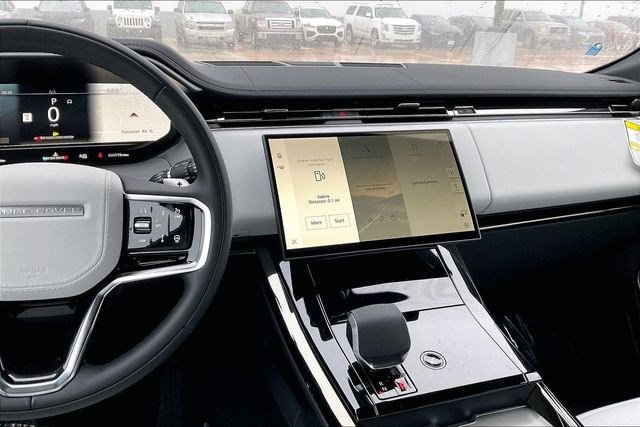 New 2025 Land Rover Range Rover Sport SE image 6