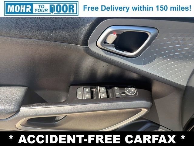 Used 2022 Kia Soul LX image 11