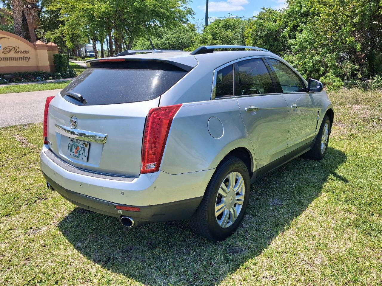 Used 2011 Cadillac SRX Luxury FWD image 6