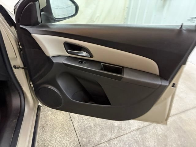 Used 2013 Chevrolet Cruze LT FWD image 22
