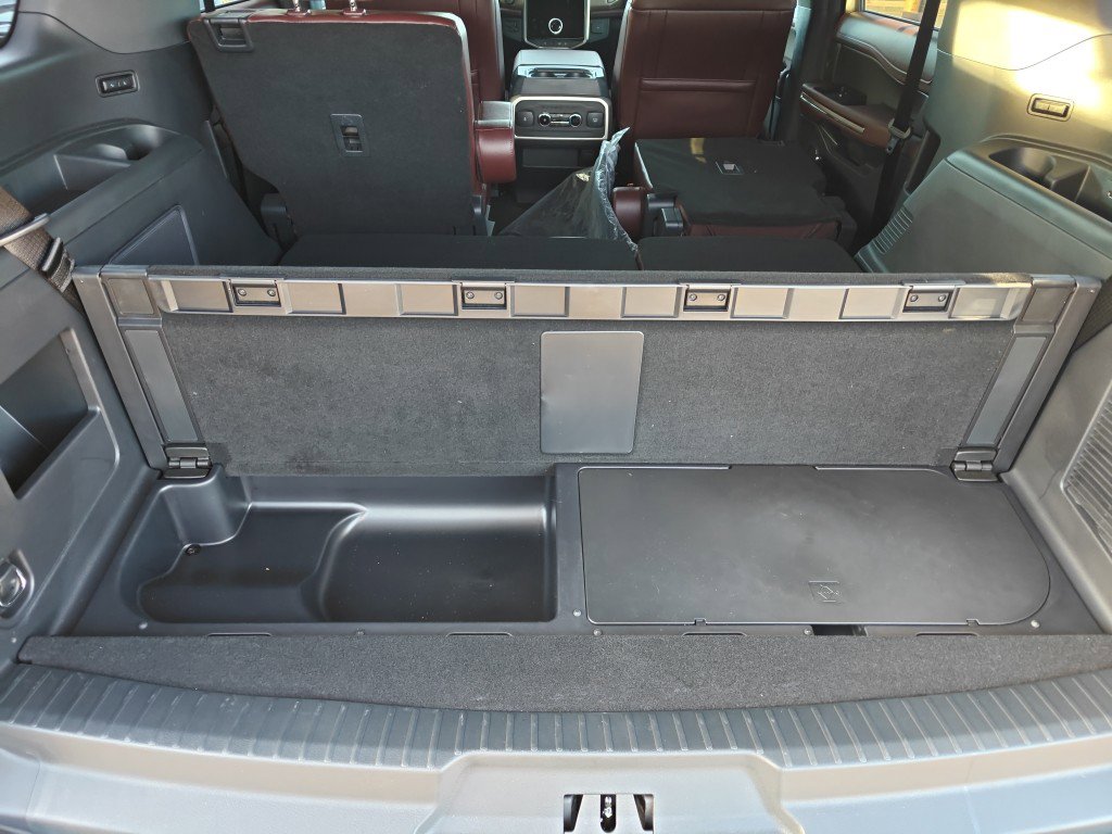 Used 2024 Ford Expedition Limited w/ Excursion Package image 32