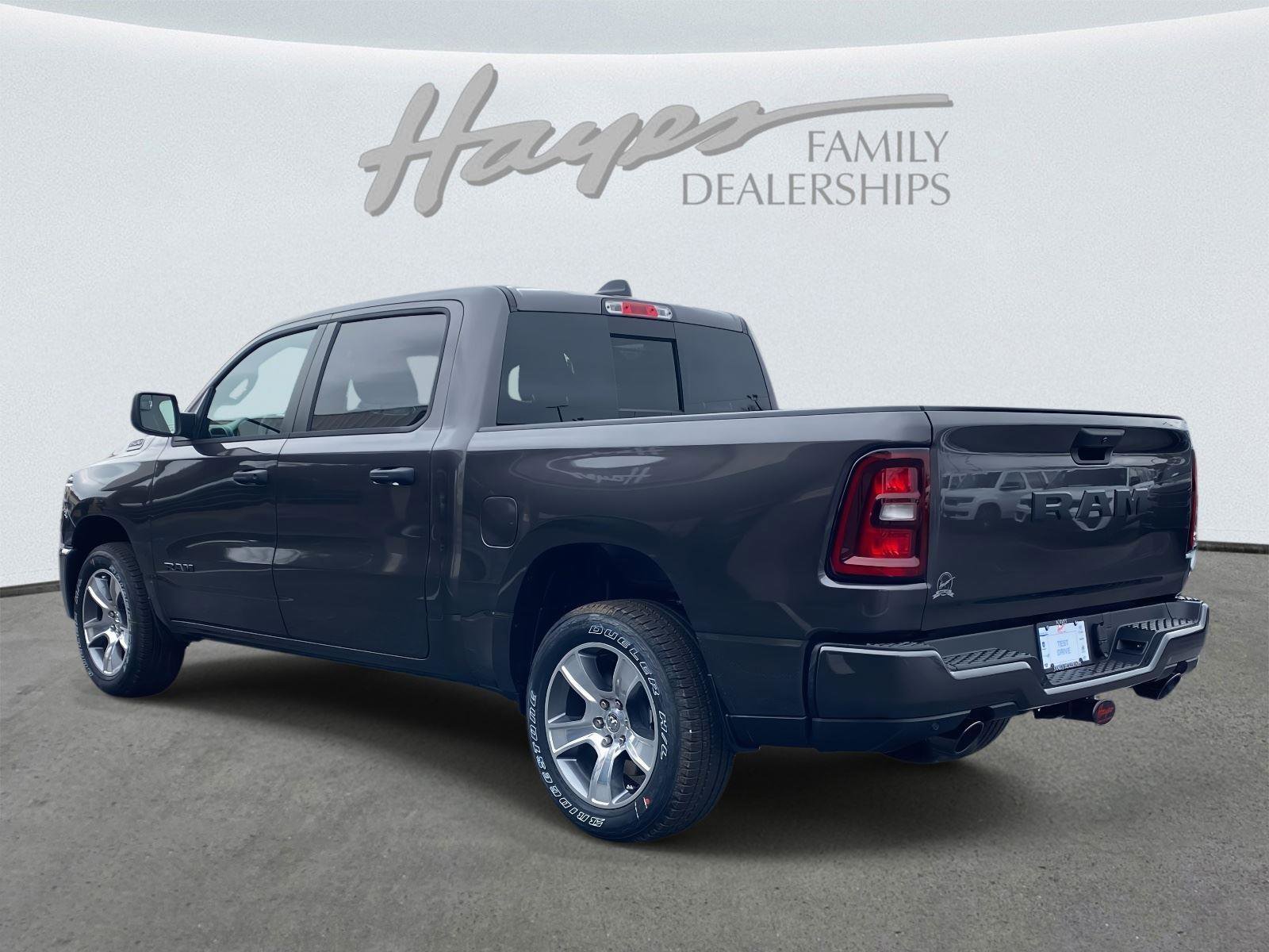 New 2026 RAM 1500 Express image 4